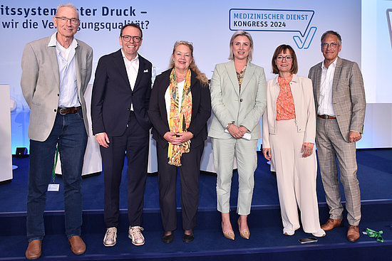 Gro&szlig;ansicht: Reinhard Pohlmann, Michael H&uuml;bner, Prof. Dr. Karin Wolf-Ostermann, Carola Engler, Dr. Bernadette Klapper, Dr. Martin Rieger