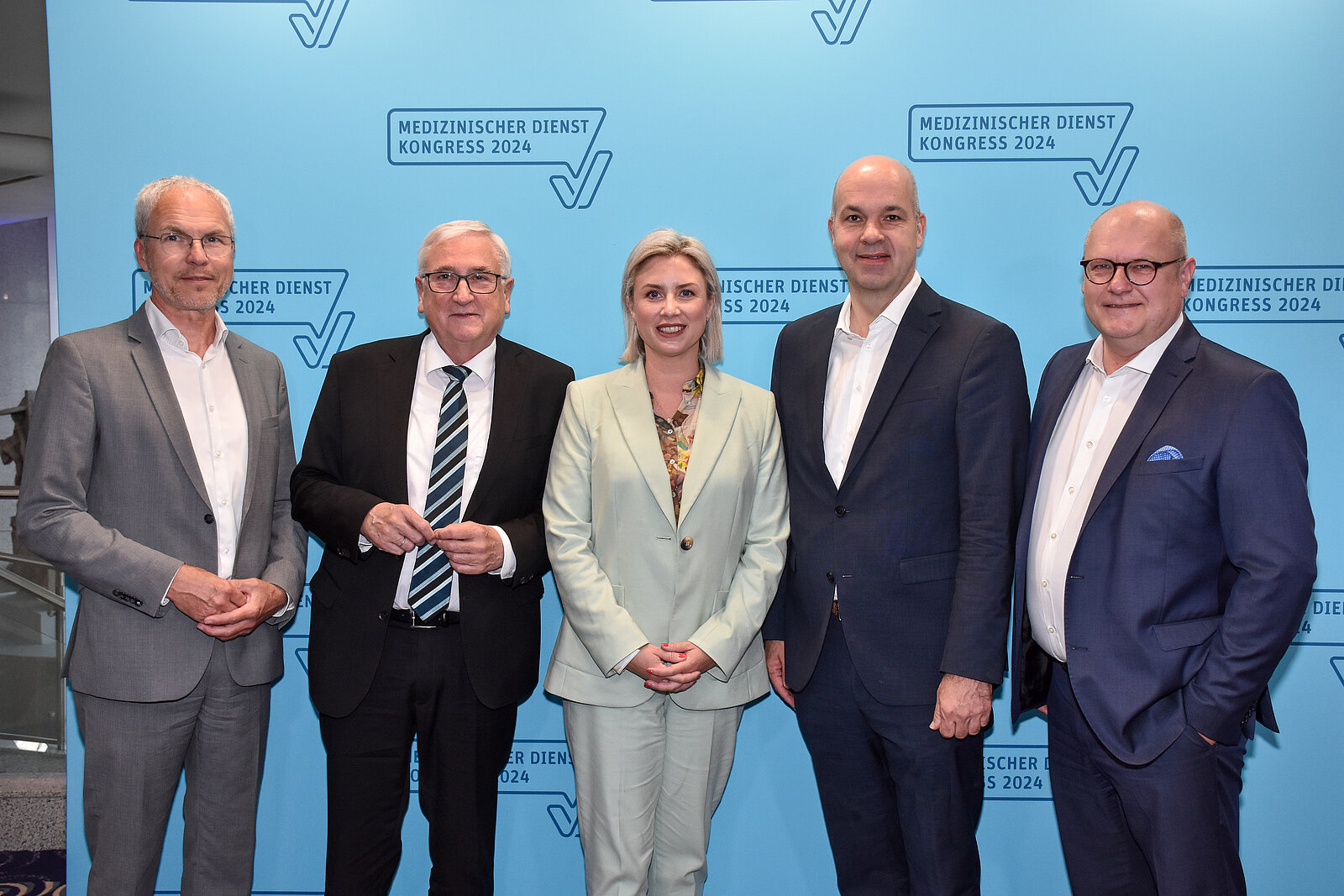 Großansicht: Dr. Stefan Gronemeyer, Michael Richter (Minister der Finanzen des Landes Sachsen-Anhalt), Carola Engler, Prof. Dr. Marcel Fratzscher (Präsident des Deutschen Instituts für Wirtschaftsforschung), Jens Hennicke 