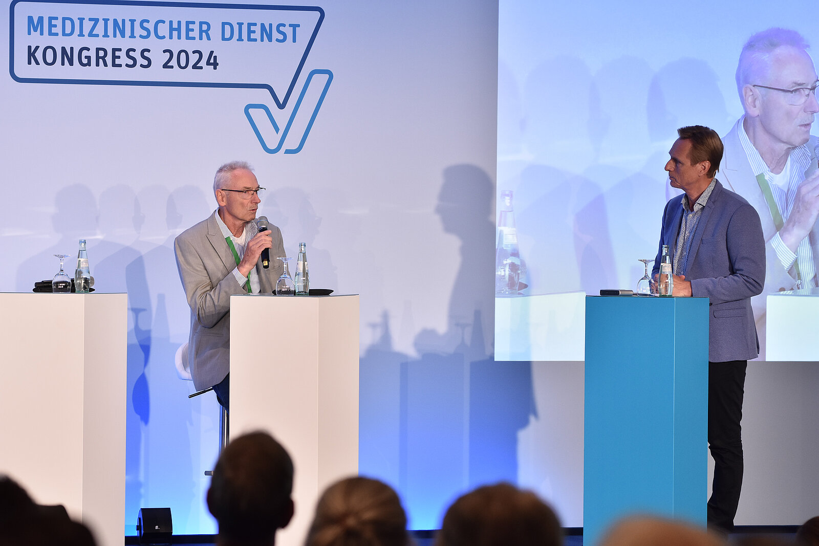 Großansicht: Reinhard Pohlmann (Bundesarbeitsgemeinschaft Seniorenbüros), Christoph Tiegel (Moderator)